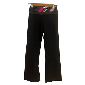 Lululemon Reversible Groove Pants black/black pink white  Mid Rise 4 Flare